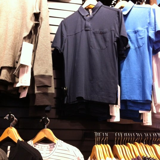 lululemon fairview hours