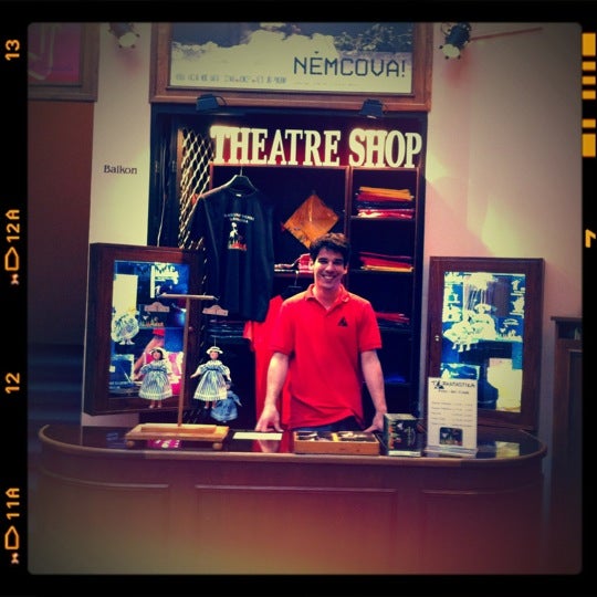 Das Foto wurde bei Black Light Theatre von Tereza S. am 4/27/2012 aufgenommen