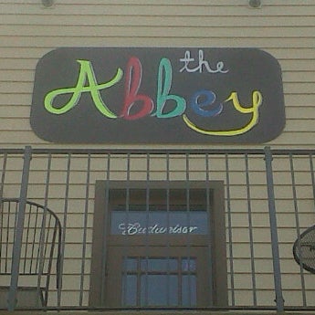 Foto tirada no(a) The Abbey Bar por Kerry C. em 3/25/2012