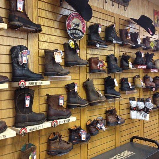 clarksville boot store