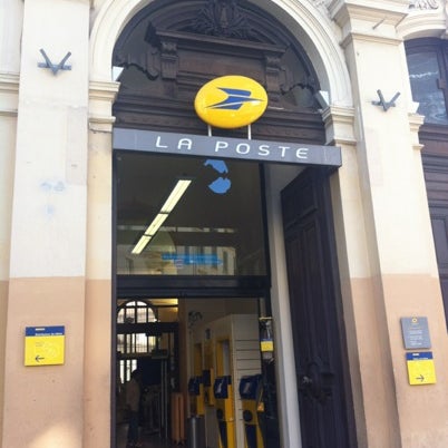 Photos At La Poste Place Wilson 18 Rue De L Hotel Des Postes