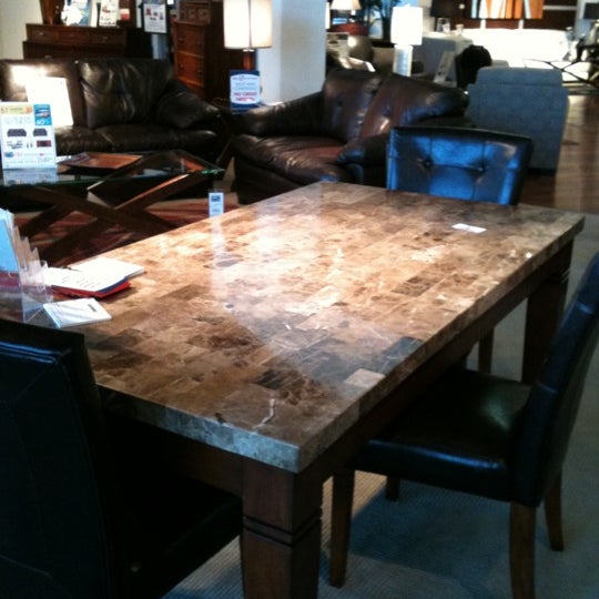 Rooms To Go Furniture Store Fort Myers, FL