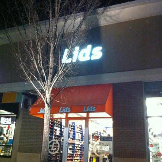 Lids Accessories Store In Macon