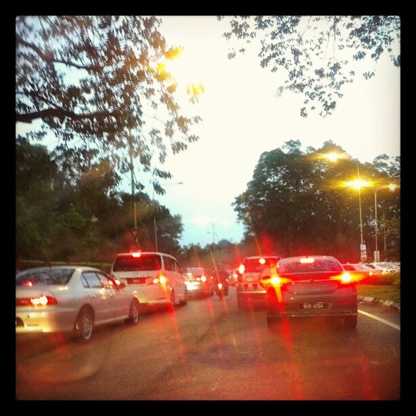 Photos at Sepanjang Jalan Tun Razak jem gile - 59 visitors