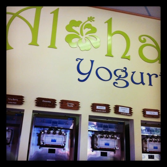 Photo taken at Aloha Yogurt by Nataya C. on 5/23/2012