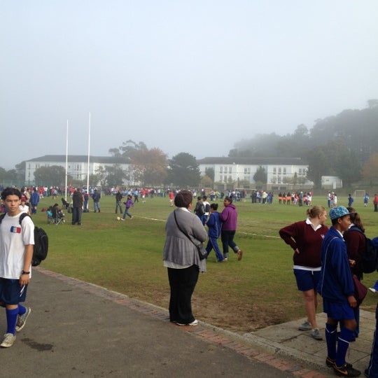 Norman Henshilwood High School Plumstead 20 ziyaretçi