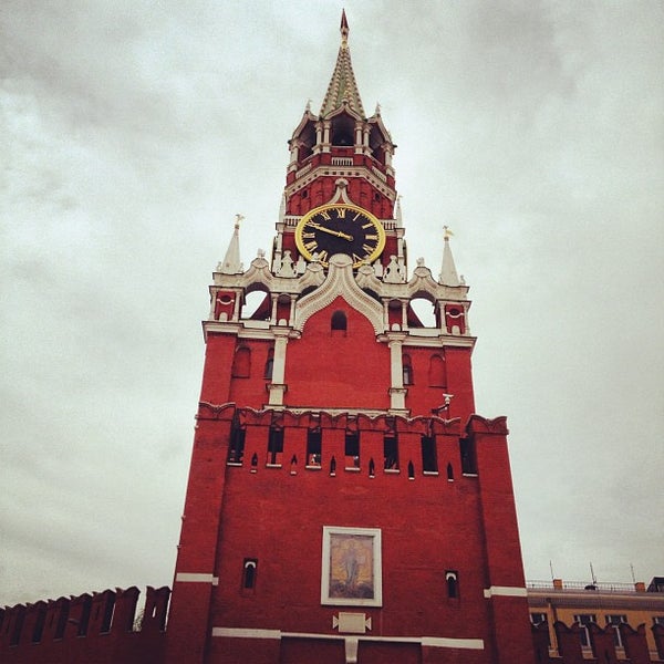 Красная Башня Фото