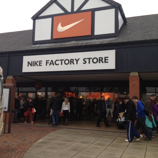 nike outlet cheshire oaks