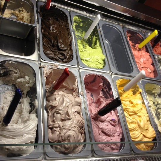 Jackson's Coffee & Gelato (Now Closed) Lyn Lake 822 W Lake St