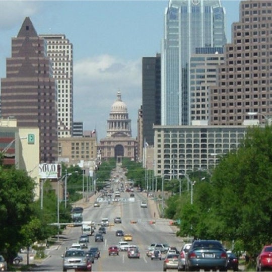 Photo taken at Residence Inn Austin Downtown/Convention Center by Paul S. on 8/3/2012