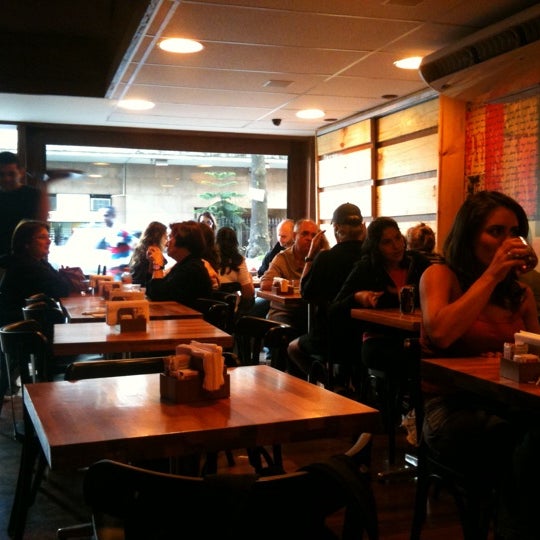 Снимок сделан в Restaurante Broz пользователем &#39;@BrunoSwell ♔. 6/11/2011