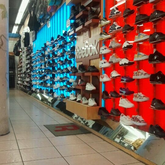 dr jay's shoe store
