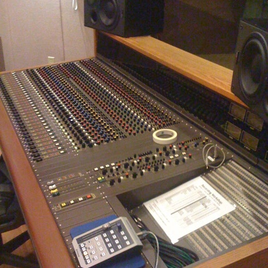 W studio