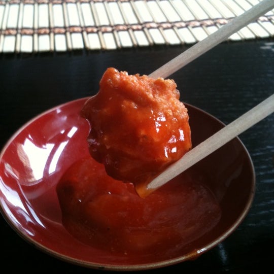 รูปภาพถ่ายที่ Tokyo Japanese Restaurant โดย Darius P. เมื่อ 2/19/2011