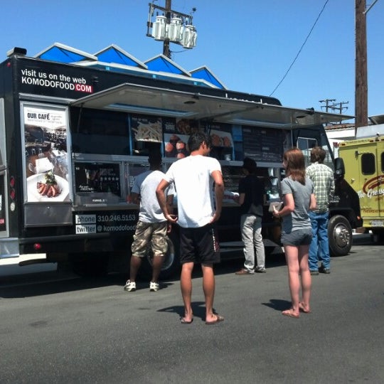 Photo taken at Lunch Truck-It by LB Chica on 8/8/2012
