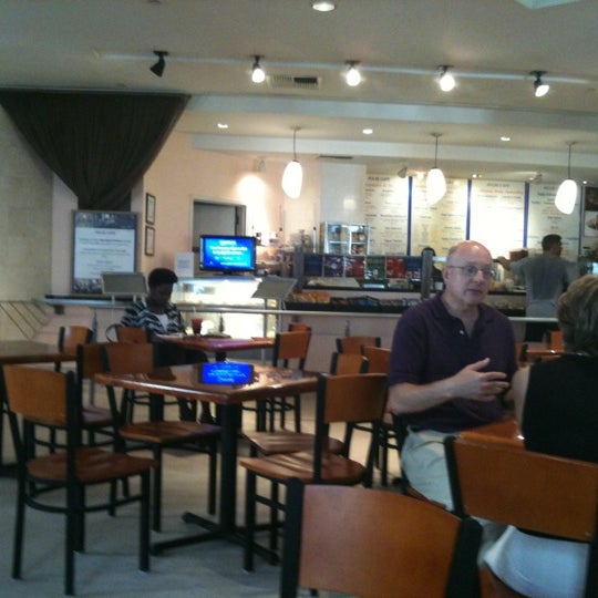 7/18/2012 tarihinde Marc S.ziyaretçi tarafından Pulse Restaurant &amp; Bar'de çekilen fotoğraf