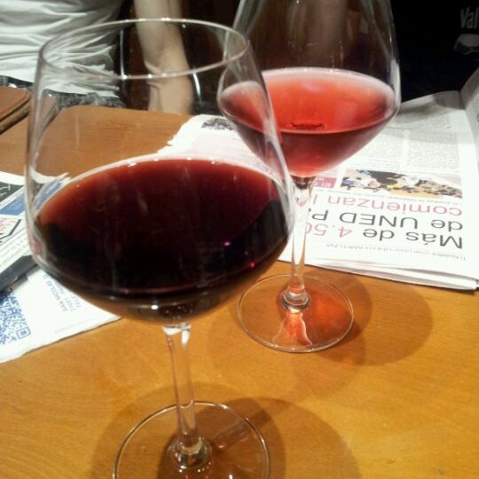 5/27/2012 tarihinde Ana M.ziyaretçi tarafından Restaurante Baserri'de çekilen fotoğraf