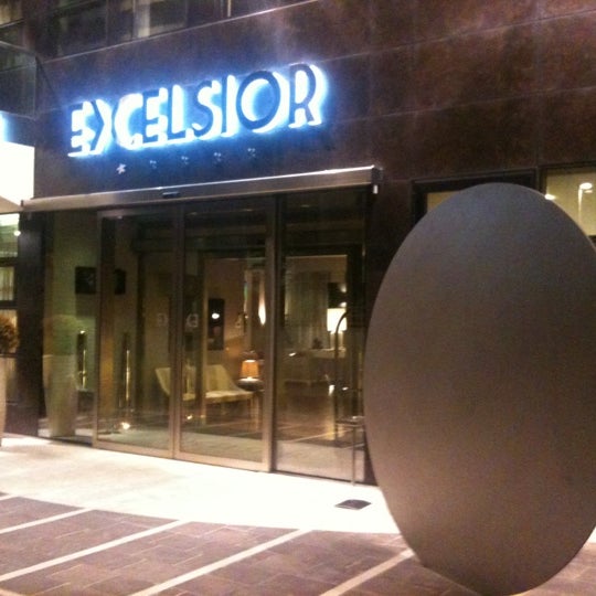Photo taken at Hotel Excelsior by Petr C. on 4/25/2012