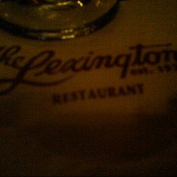 Das Foto wurde bei The Lexington Restaurant von Stephanie B. am 1/15/2012 aufgenommen