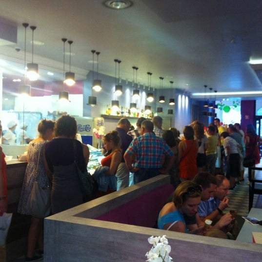 8/19/2012 tarihinde Łukasz H.ziyaretçi tarafından Tralalala Cafe'de çekilen fotoğraf
