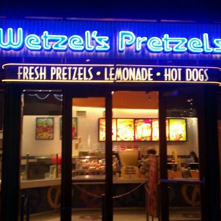 9/9/2011にMr. PenguがWetzel&#39;s Pretzelsで撮った写真