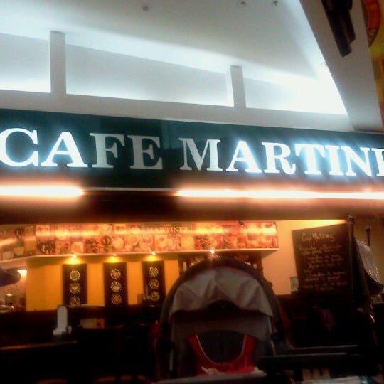 Photo taken at Parque Avellaneda Shopping by Maria S. on 4/3/2012