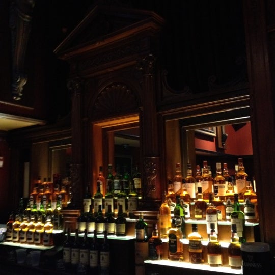 รูปภาพถ่ายที่ Rí Rá Irish Pub โดย David A. เมื่อ 6/9/2012