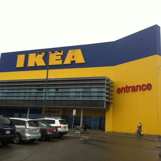 Photo prise au IKEA Vaughan par Irina S. le9/8/2012