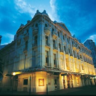 Please be advised that His Majesty’s Theatre box office will be closed from Saturday 24 December to Tuesday 27 December inclusive and Monday 2 January 2012. Internet Bookings are available as normal.