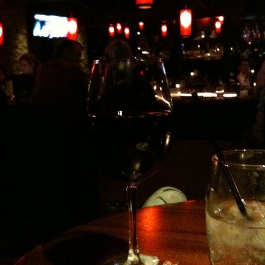 รูปภาพถ่ายที่ The Keg Steakhouse + Bar - Gilbert โดย Weston M. เมื่อ 10/8/2011