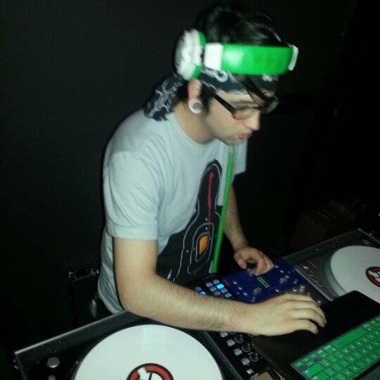 Dive bar Downtown Jacksonville 331 E Bay St