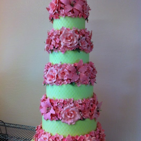 Classic Cakes and Confections Bakery in Scottsdale