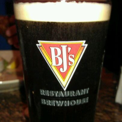 Photo taken at BJ&#39;s Restaurant &amp; Brewhouse by Chad N. on 11/3/2011