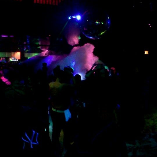 5/13/2012にRachael V.がRumors Night Clubで撮った写真