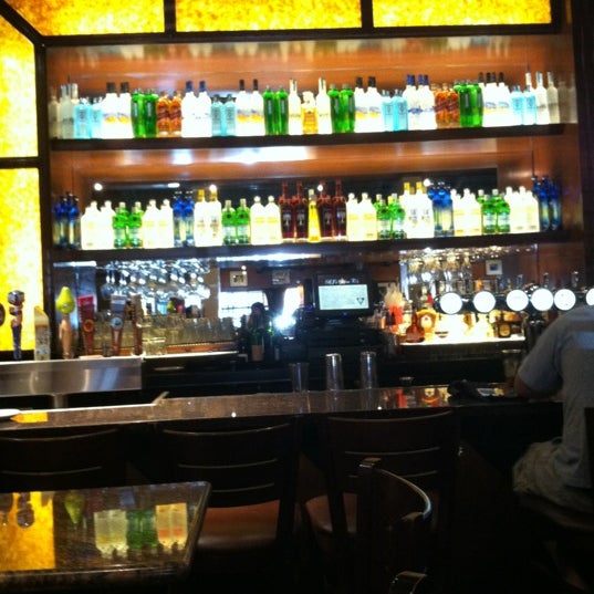 Foto diambil di BJ&#39;s Restaurant &amp; Brewhouse oleh Nina S. pada 7/15/2012
