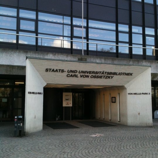 Photo taken at Staats- und Universitätsbibliothek Carl von Ossietzky by Konstantin K. on 4/17/2011