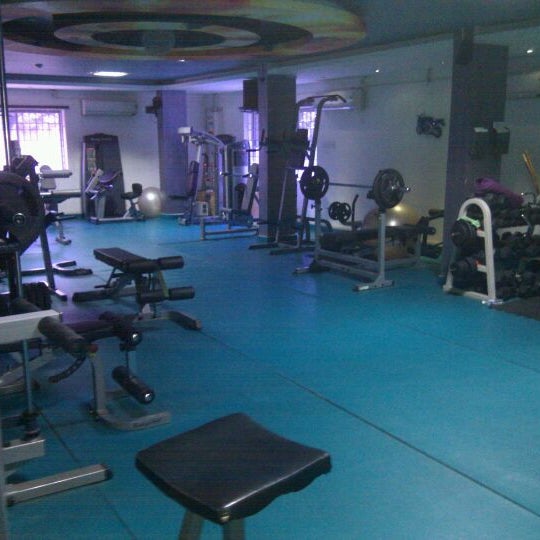 World fitness звенигородская