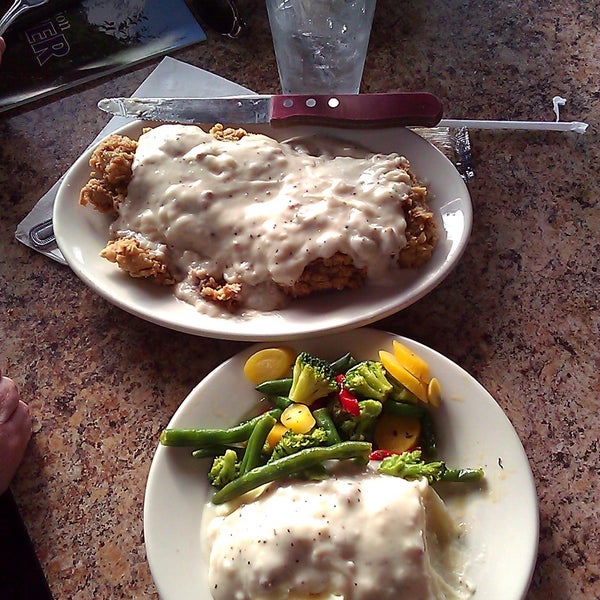 OMG, the Standard Chicken Fried Steak is HUGE. And it comes with a good sized serving of FRESH veggies and mashed potato.