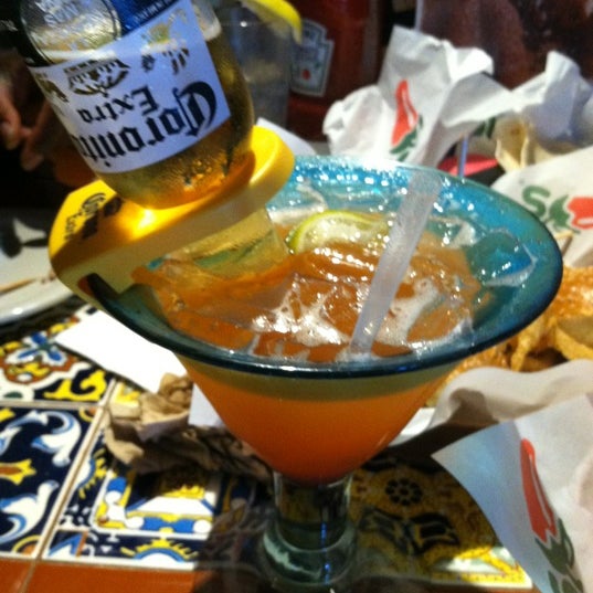 Photo taken at Chili&#39;s Grill &amp; Bar by Karmen T. on 5/11/2012