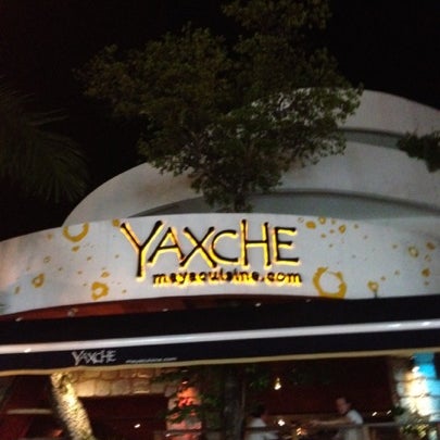 8/6/2012にPaulがYaxche•Arte Culinario Mayaで撮った写真