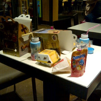 Photo taken at McDonald&#39;s by Gose K. on 1/7/2012
