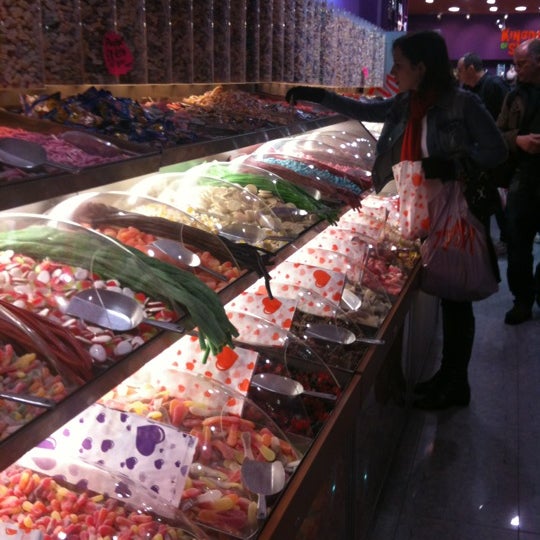 4/9/2012にDiego F.がKingdom of Sweetsで撮った写真