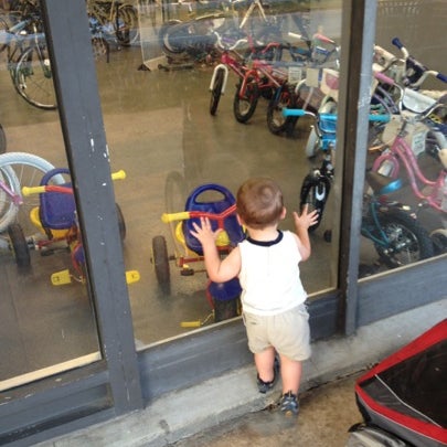 Spokes Etc. Bicycle Store