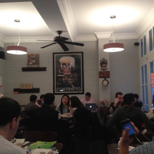 Das Foto wurde bei Effy&#39;s Cafe von Greg B. am 3/4/2012 aufgenommen