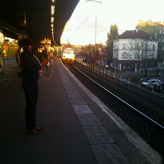 RER Champigny [A] Gare à SaintMaurdesFossés