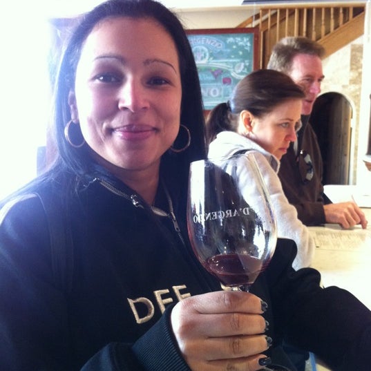 Foto tirada no(a) D&#39;Argenzio Winery por Jody em 2/26/2012