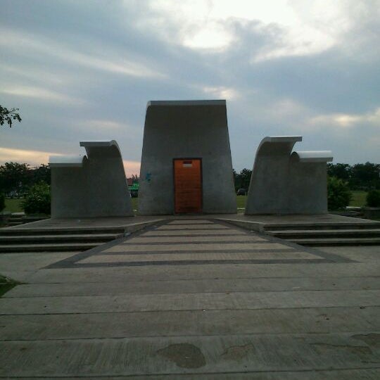 Lapangan Blang Padang - 37 tips from 2975 visitors