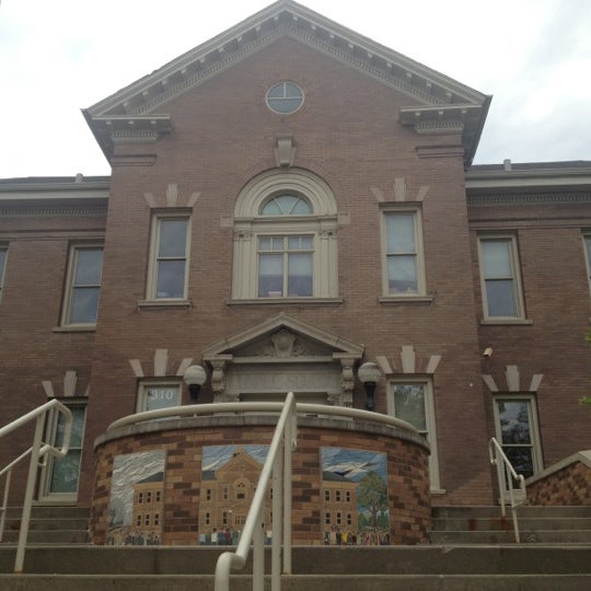 Dundee Elementary School Escuela primaria en Dundee