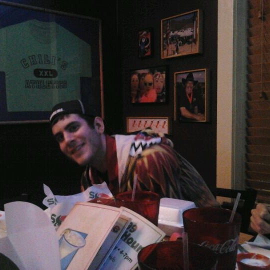 Photo taken at Chili&#39;s Grill &amp; Bar by Robin W. on 11/23/2011