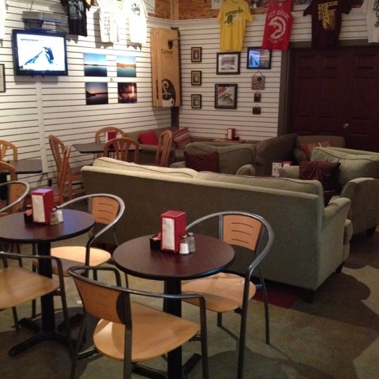 10/15/2011にJosh C.がThe Corner Perk Cafe, Dessert Bar, and Coffee Roastersで撮った写真